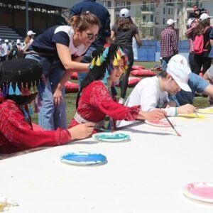 'BARIŞIN ÇOCUKLARI' HAYALLERİNİ RESMETTİ 1